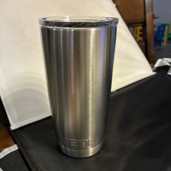 Yeti Other - Yeti Silver Tumbler 20oz